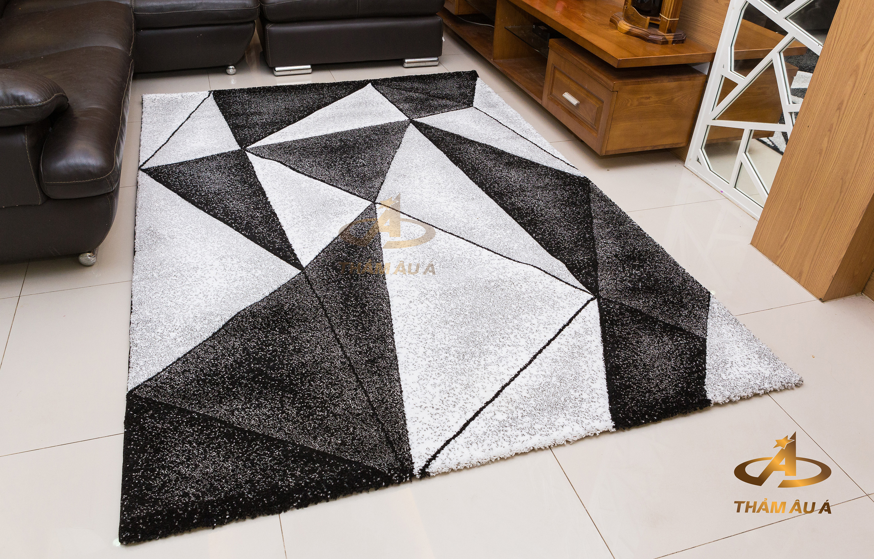 Thảm trang trí nhập khẩu LAMBADA 469 SILVER